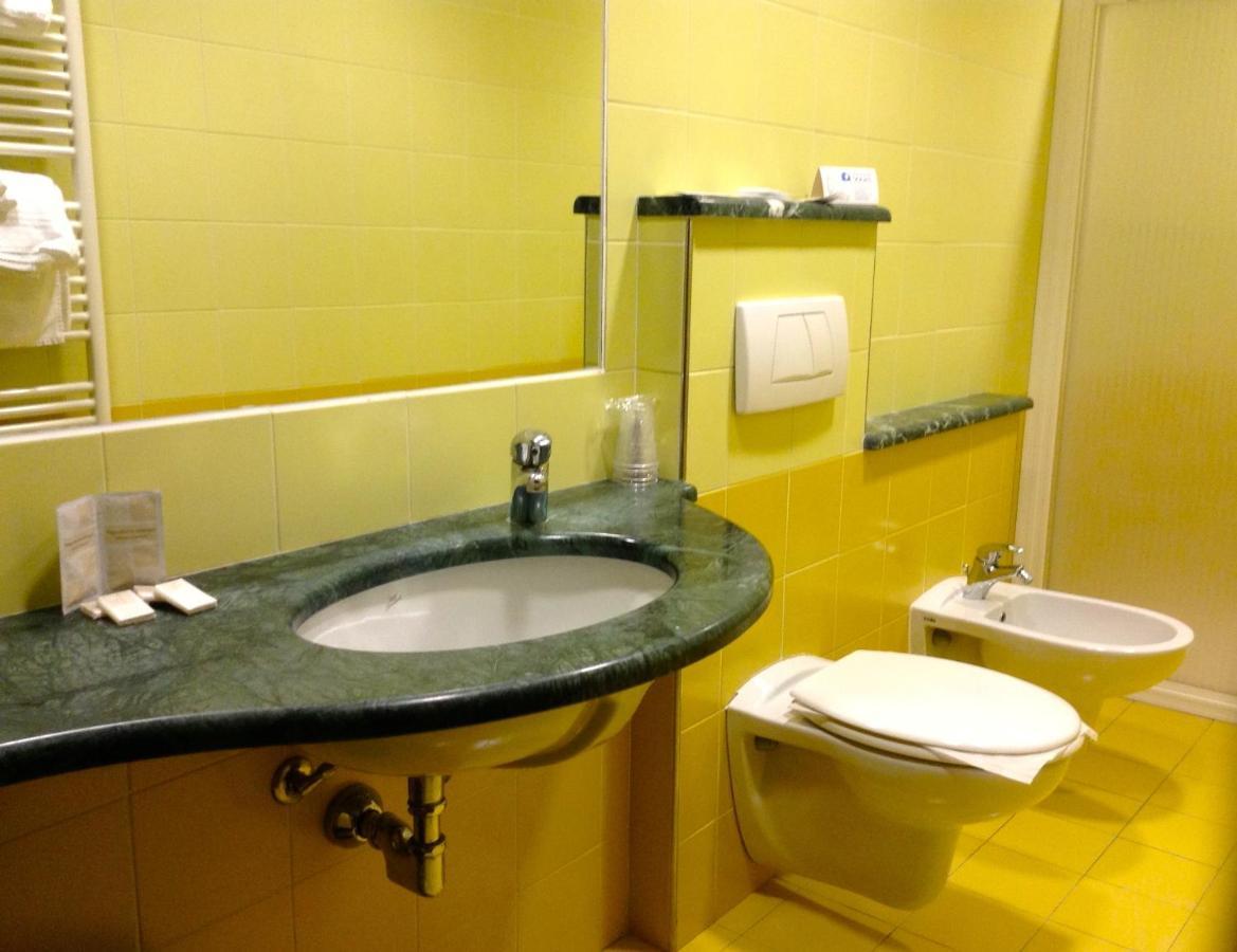 Albergo Ristorante Da Carlino Castelnuovo di Garfagnana Zimmer foto